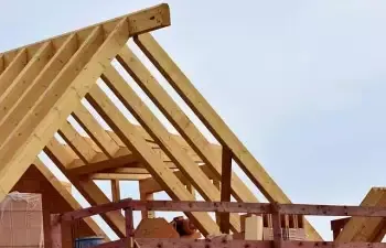 Pose, rénovation ou réparation : quelles différences entre ces travaux de couverture ?